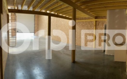Local d&rsquo;activité de 180 m²
