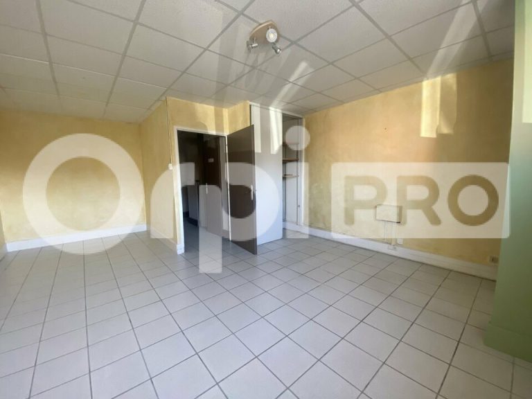 LOCAL COMMERCIAL – ARNAS – 92 m2