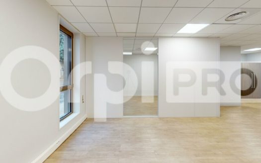 ? À LOUER – Bureaux 115 m²