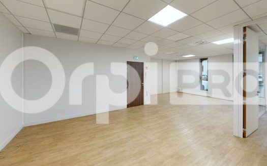 ? À LOUER – Bureaux 115 m²