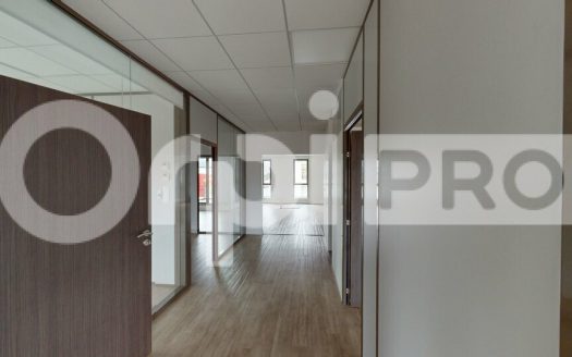? À LOUER – Bureaux 214 m²