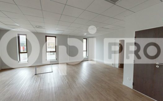 ? À LOUER – Bureaux de 540 m²