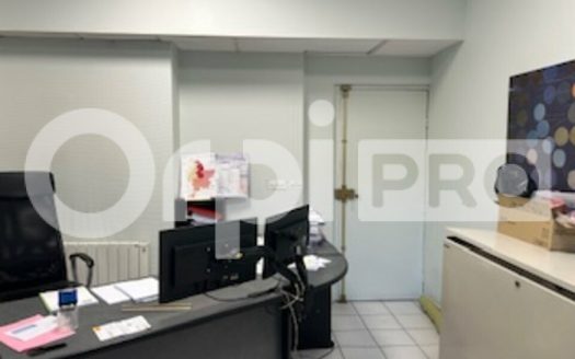 Bureau à louer 227 m² à Villefranche