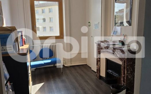 Bureau à louer à Villefranche