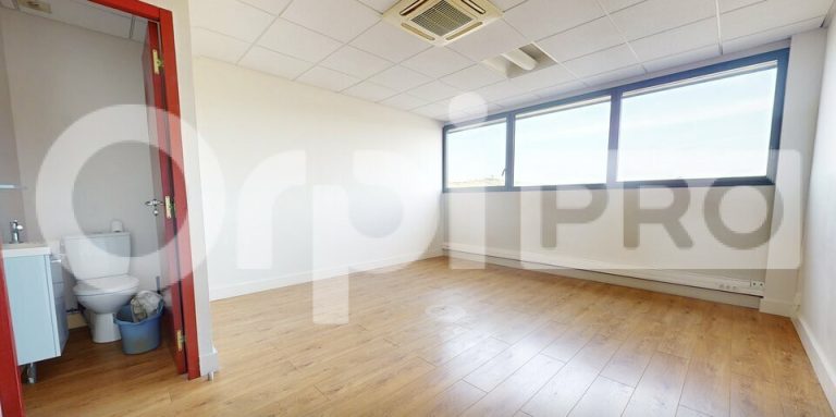 CIVRIEUX D’AZERGUES – BUREAU – CENTRE MEDICAL