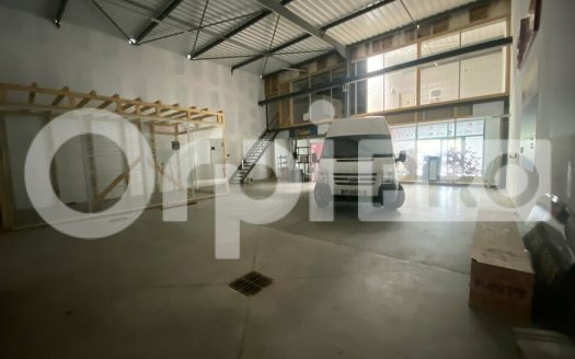 Gleizé – Local d&rsquo;activité / Commercial – 300 m2