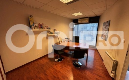 Joli local commercial bureaux 71 m2 centre ville