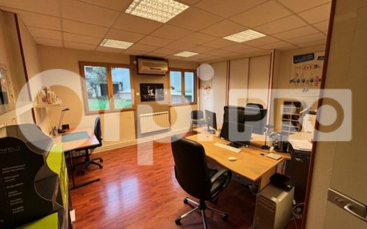 Joli local commercial bureaux 71 m2 centre ville