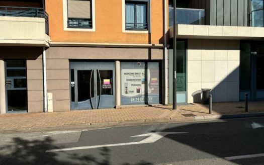 Joli local commercial bureaux 71 m2 centre ville