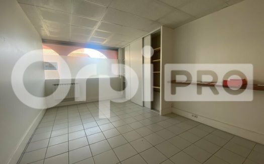 LOCAL COMMERCIAL – ARNAS – 92 m2