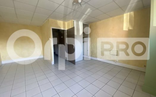 LOCAL COMMERCIAL – ARNAS – 92 m2