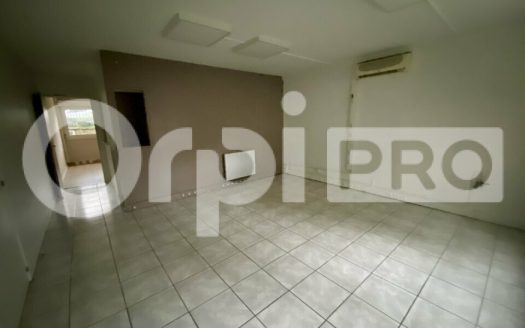 LOCATION – BUREAUX 104 m2 – Neuville sur Saône