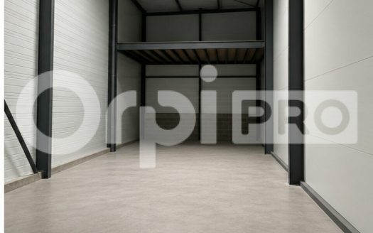 Local d&rsquo;activité – 235m²