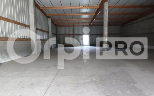 Local d&rsquo;activité de 500m2 avec extérieur