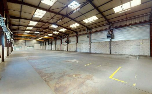 Local d&rsquo;activités – 2400m²