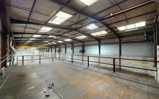 Local d&rsquo;activités – 2400m²