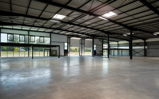 Locaux d&rsquo;Activités / Showroom – 871 m²