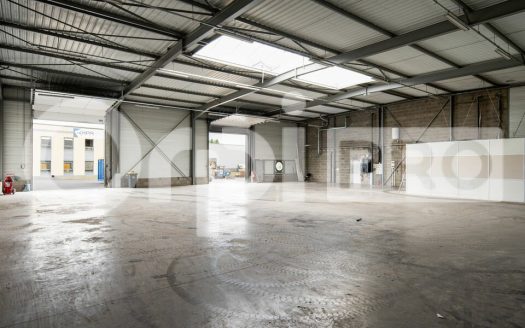 Locaux d&rsquo;Activités – 1 440 m² idéal siège social
