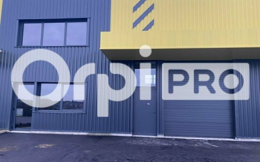 Un local d&rsquo;activité de 539,50 m² dont 450,75 m² au sol et 88,50 m² en mezzanine