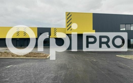 Un local d&rsquo;activité de 539,50 m² dont 450,75 m² au sol et 88,50 m² en mezzanine