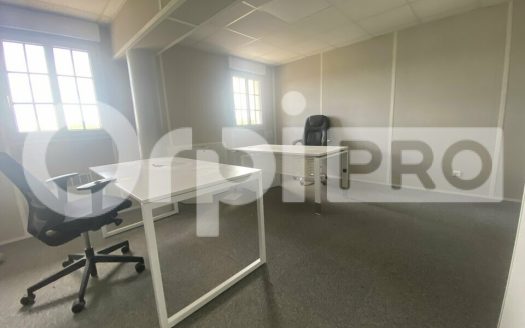BUREAUX – ST JEAN DE THURIGNEUX – 170 m2