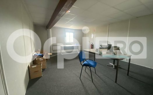 BUREAUX – ST JEAN DE THURIGNEUX – 170 m2