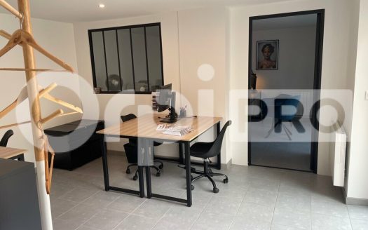 Bureaux à louer – Villefranche centre avec 4 parking