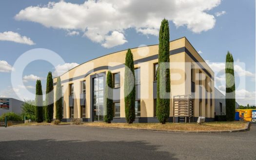 Locaux d&rsquo;Activités – 1 440 m² idéal siège social