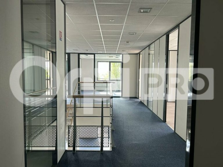 BUREAUX A LOUER SPACIEUX ET CONFORTABLES