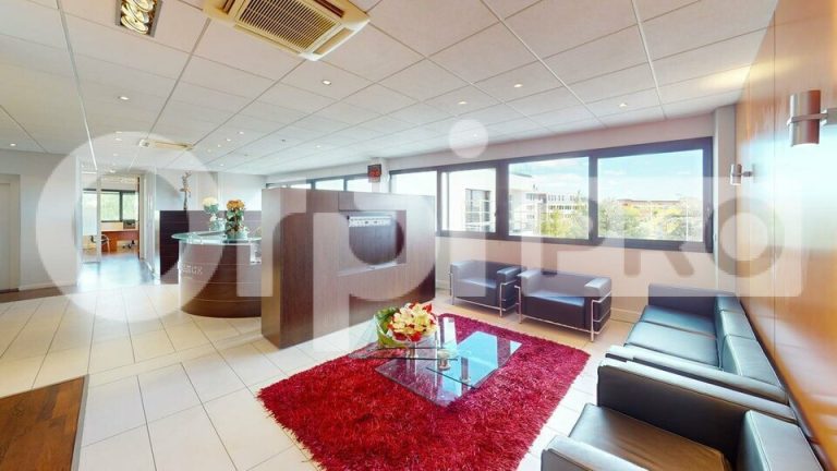 Bureau d’exception au cœur de Dardilly – 264m²