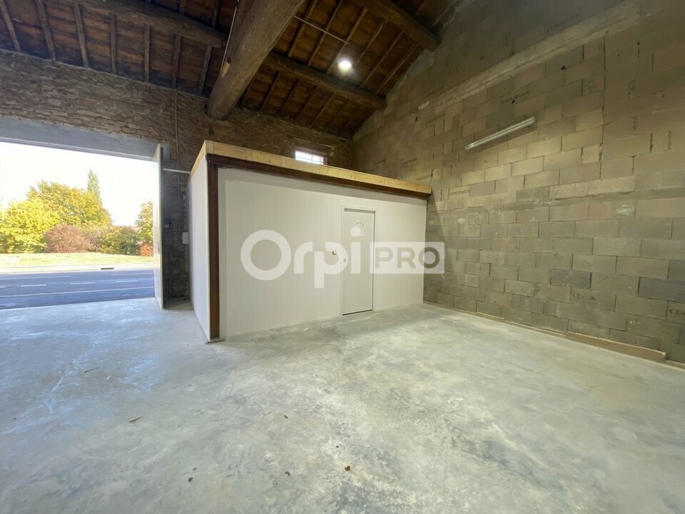 LOCAL D ACTIVITE – LIMAS – 100m2 — photo 1