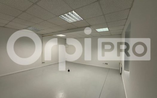 Local d&rsquo;activité de 150 m² – Arnas (69400)